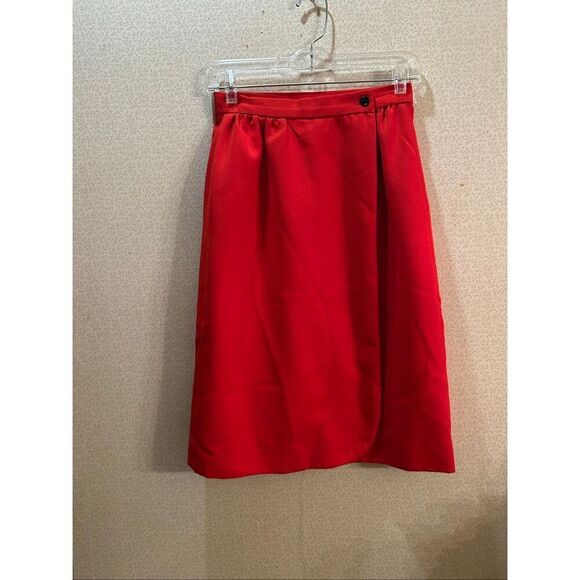 No Brand Dresses & Skirts - Vintage knee length wrapped skirt